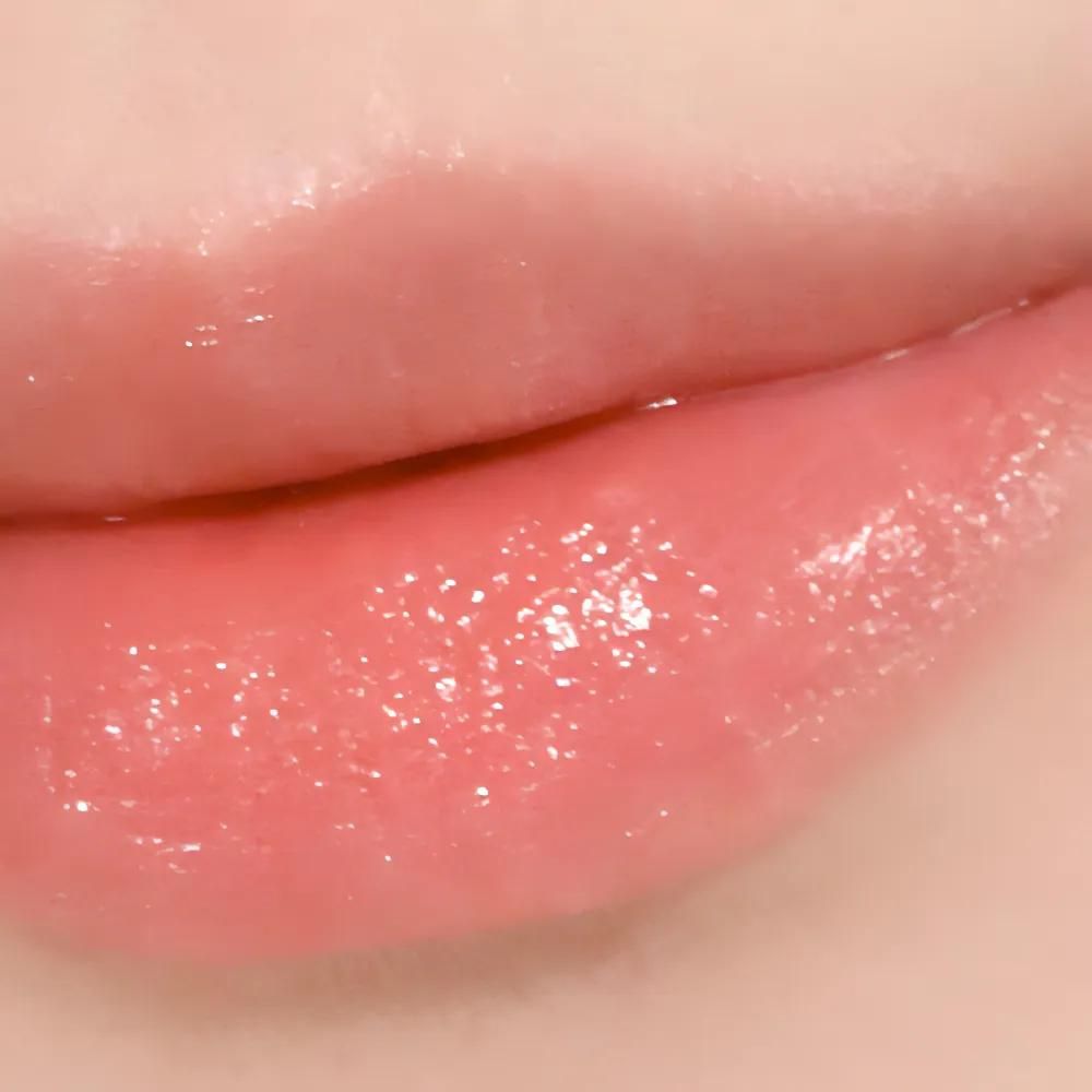 CLIO Essential Lip Cheek Tap
